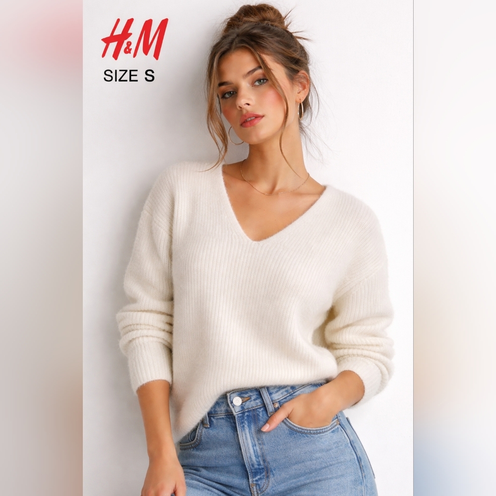 H&M Women  Ivory Fuzzy Knit V Neck Sweater Size S